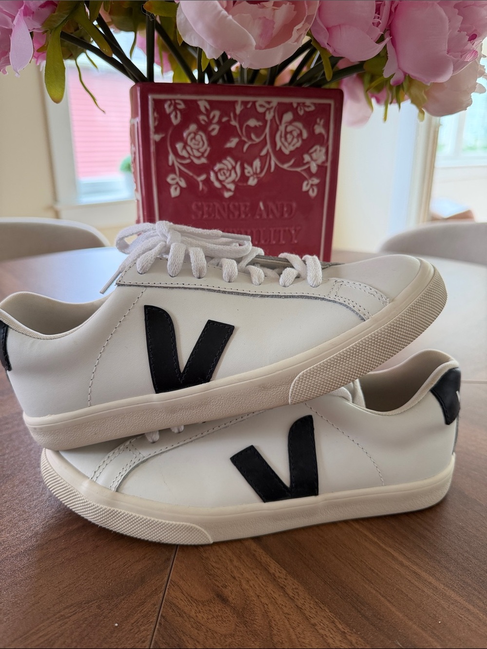 Veja Sneakers Black/White Sneakers 37